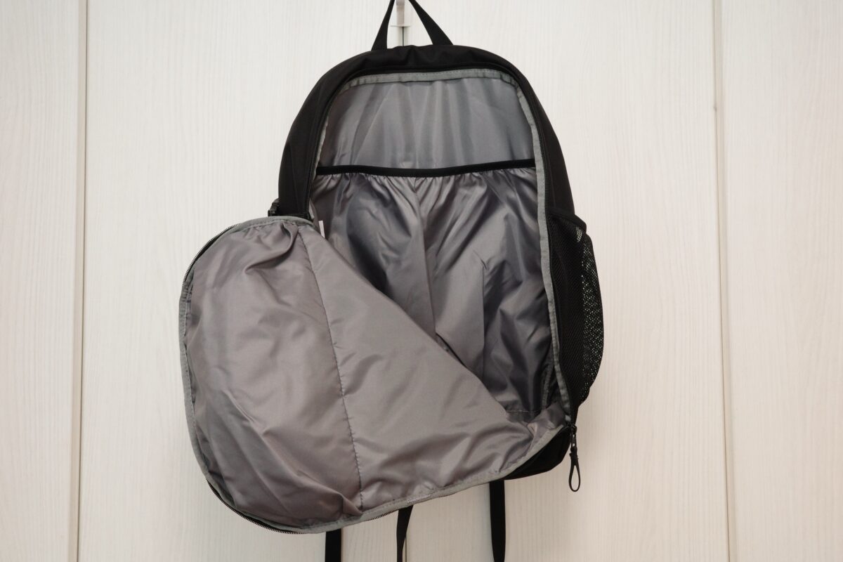 メイン収納が底までL字型に開いたノースフェイス リープ30