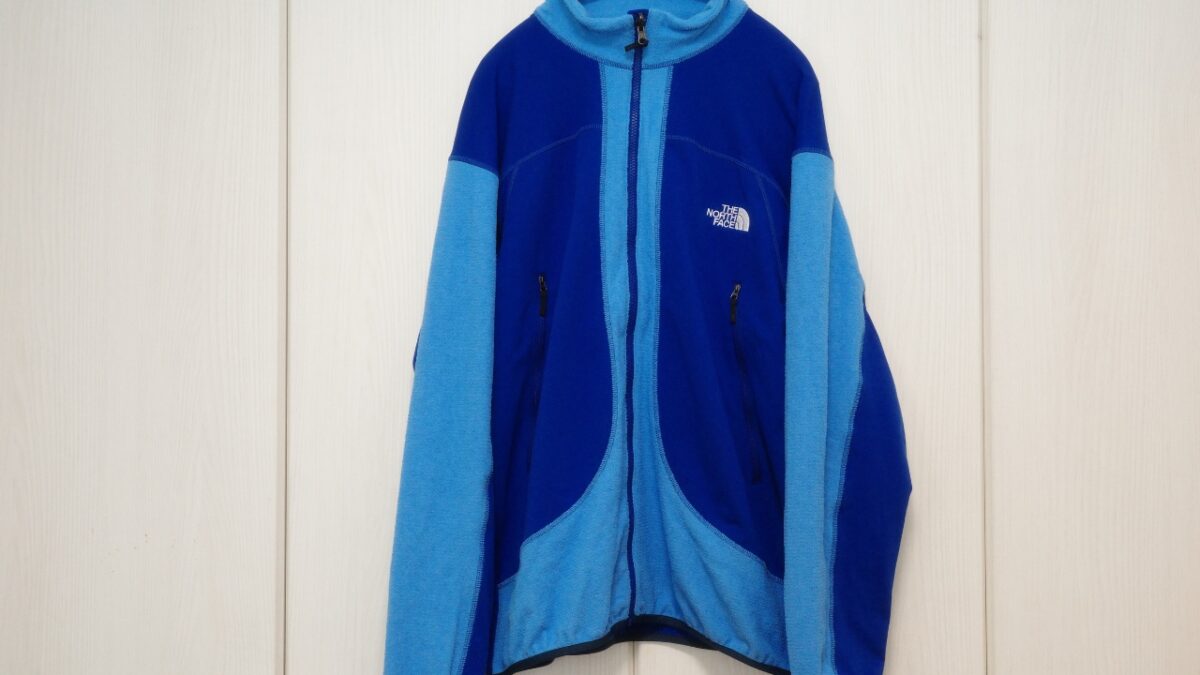 バーサベントフリースジャケット(マリーナブルー×TNFブルー)の前身頃